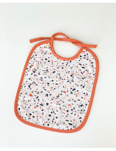 Bavoir réversible au motif terrazzo