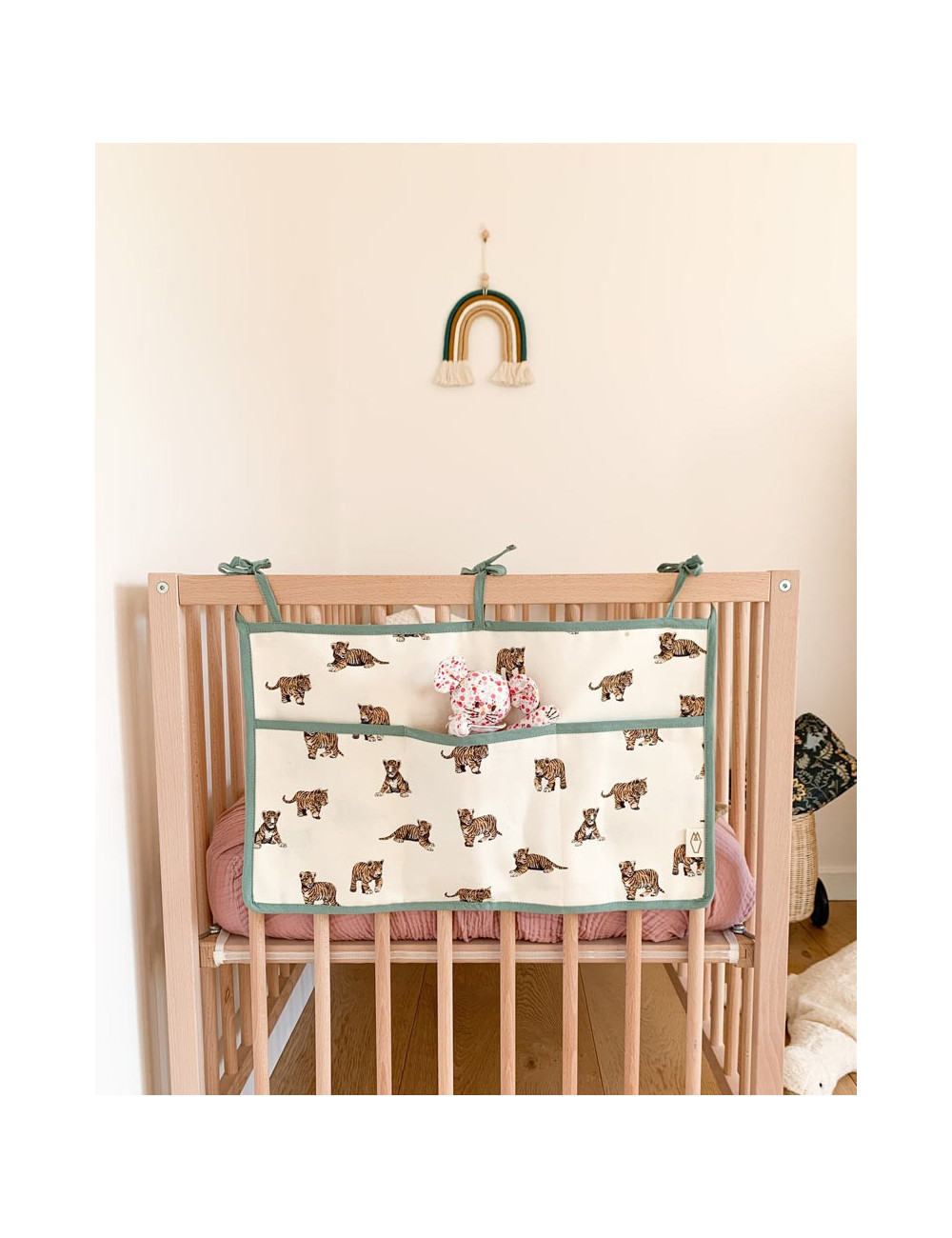 rangement-lit-a-barreaux-Tigre-billie-Milinane.jp