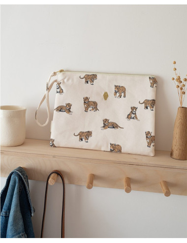 clutch bag